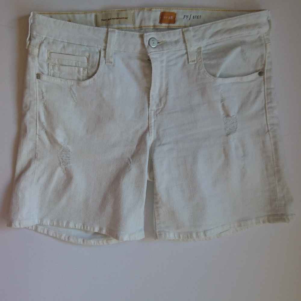 Pilcro & The Letterpress White Jean Shorts Size 28
